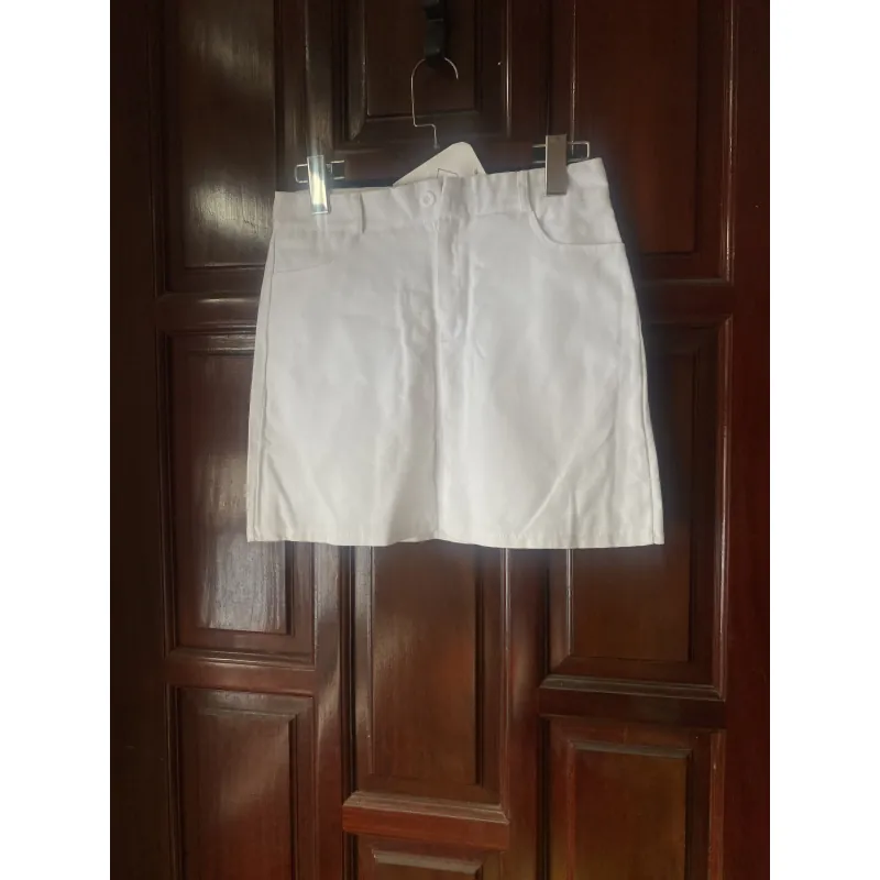 TV. Chân váy trắng size M 1034903