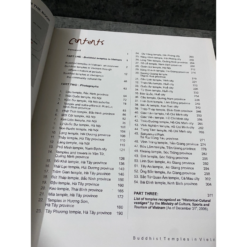 Buddhist temples ( Chùa Việt Nam, bản tiếng Anh)- Hà Văn Tấn,Nguyễn Văn Cự,Phạm Ngọc Long 784861