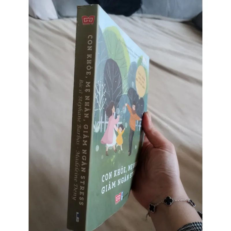 sách "Con Khỏe, Mẹ Nhàn, Giảm Ngàn Stress". 
Tác giả: Bác sĩ Stéphane Barbas  761641