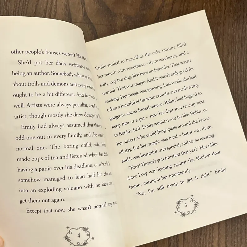✨𝑬𝒎𝒊𝒍𝒚 𝑭𝒆𝒂𝒕𝒉𝒆𝒓 𝒂𝒏𝒅 𝒕𝒉𝒆 𝑺𝒕𝒂𝒓𝒍𝒊𝒕 𝑺𝒕𝒂𝒊𝒓𝒄𝒂𝒔𝒆✨ 711916