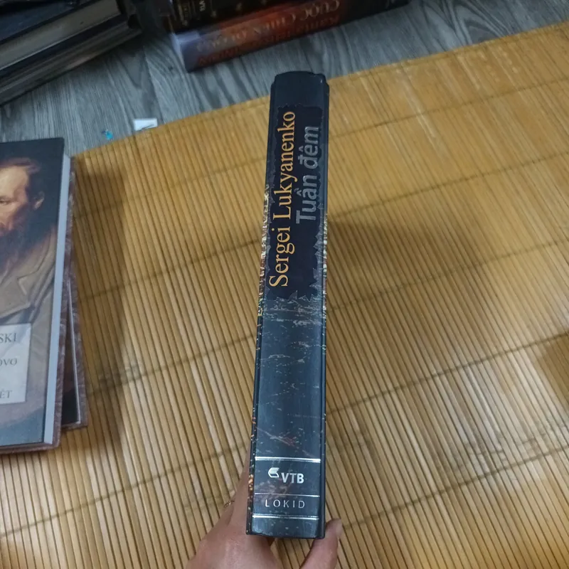 Tuần Đêm- Sergei Lukyanenko 717887