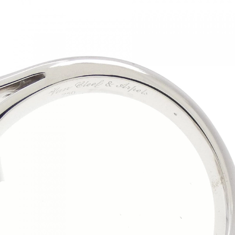 Nhẫn Van Cleef & Arpels Frivole Entre Les Doigts - Hàng hiệu Authentic 838791