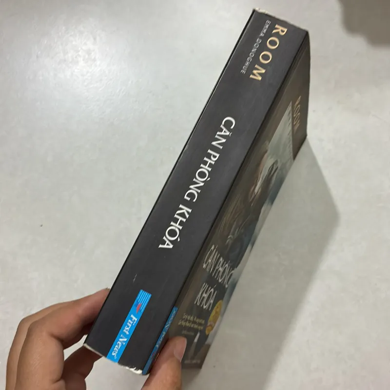 Căn phòng khoá - Emma Donoghue (t01) 750940