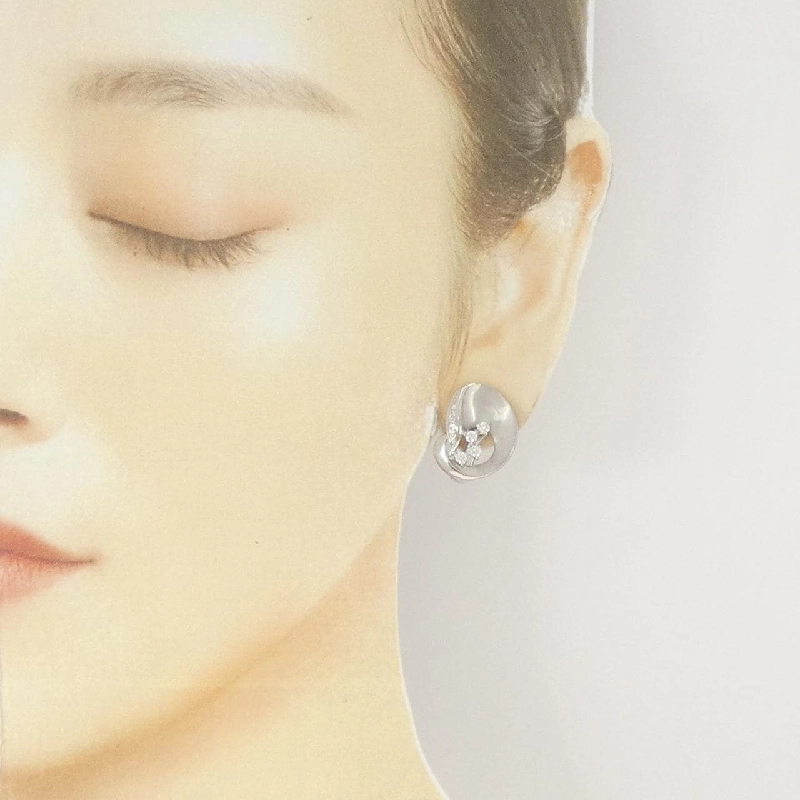 K18WG Bông tai kim cương 0.42CT - Hàng hiệu Chính hãng 870101