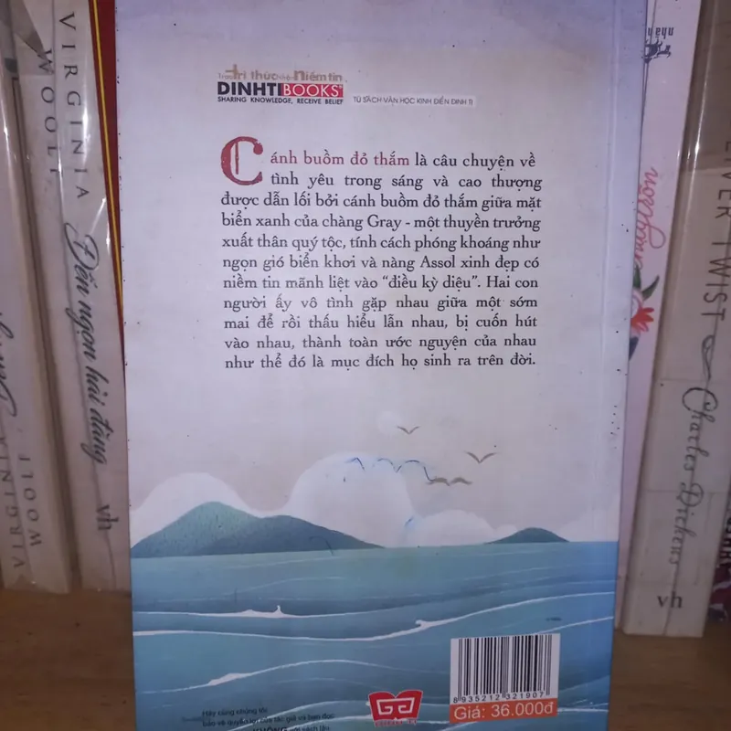 Cánh buồm đỏ thắm 571237