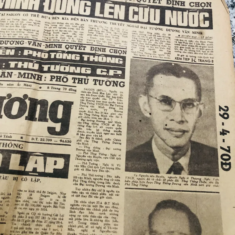 Bán hết lô báo xưa trước 1975 như video   994291