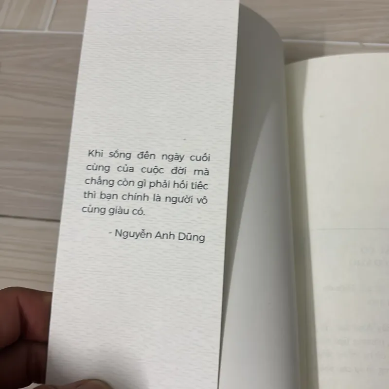 Dưỡng tâm giàu có, dưỡng thân nghèo khó 779285