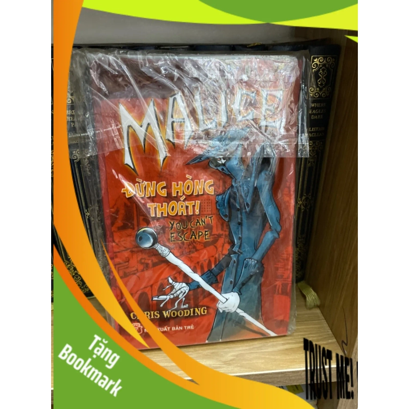 (TẶNG BOOKMARK) Malice đừng hòng thoát - Chris Wooding Sách văn học RBK0302 947526