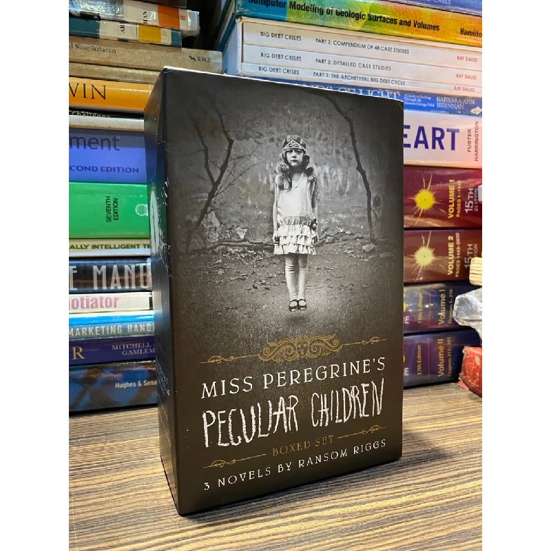 MISS PEREGRINE'S PECULIAR CHILDREN BOXED SET - RANSOM RIGGS 119769