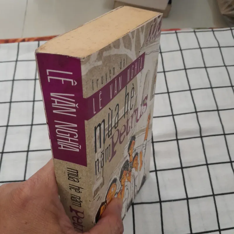 Nhà văn Lê Văn Nghĩa- Mùa hè năm Petrus. Nxb Trẻ 2014 573612