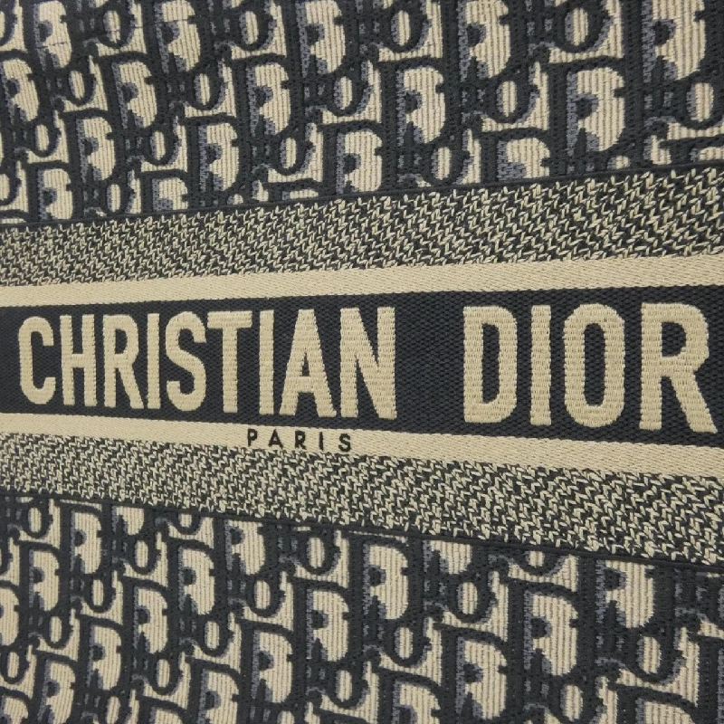 Túi xách Dior Book Tote Medium DIOR OBLIQUE 608627