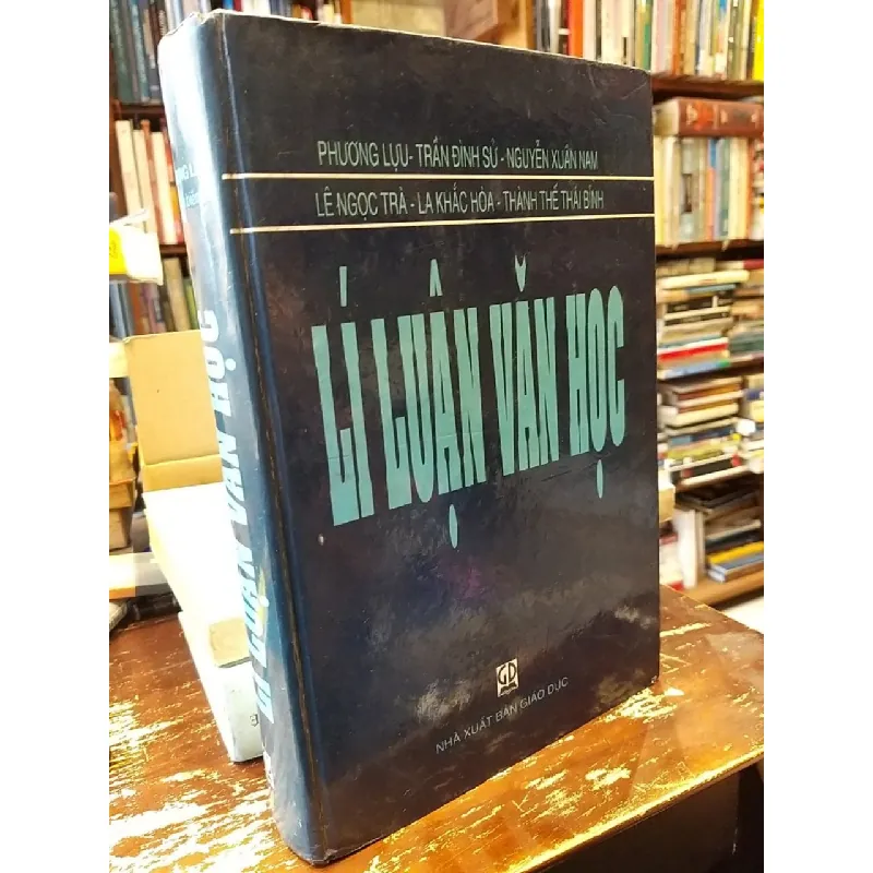 Lí luận văn học - Nhiều tác giả 719693