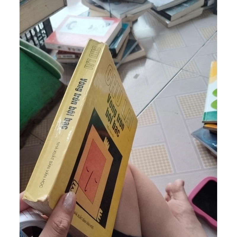 Vòng tròn bội bạc Chu Lai 522662