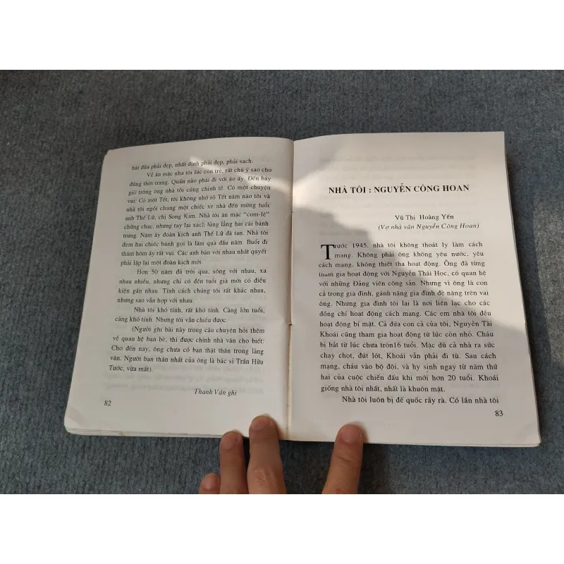 NHÀ VĂN QUA HỒI ỨC NGƯỜI THÂN 727187