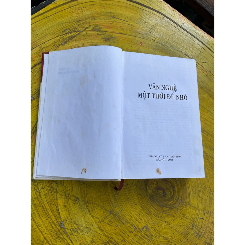 VĂN NGHỆ MỘT THỜI ĐỂ NHỚ- XUẤT BẢN 2001- 824 trang 537669