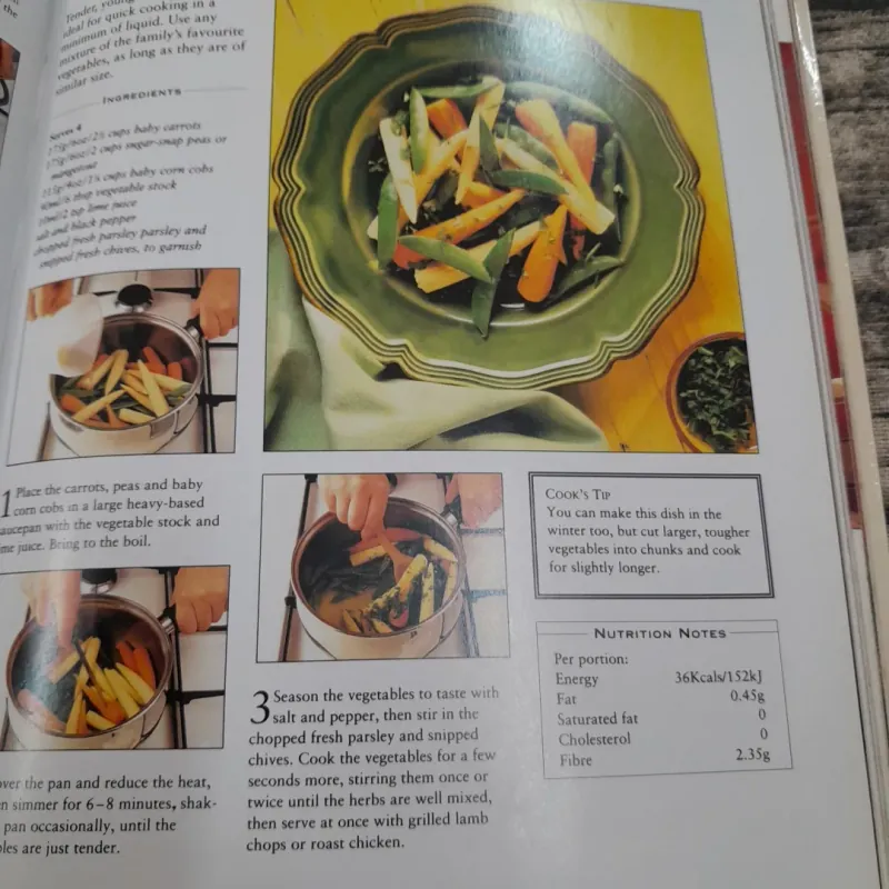 Sách nấu ăn ngoại Anh- Cẩm nang nấu MÓN ÍT MỠ ÍT BÉO. Chủ biên. Christine France 786589