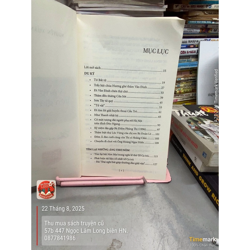 Vàng son trên giấy gấm 543634