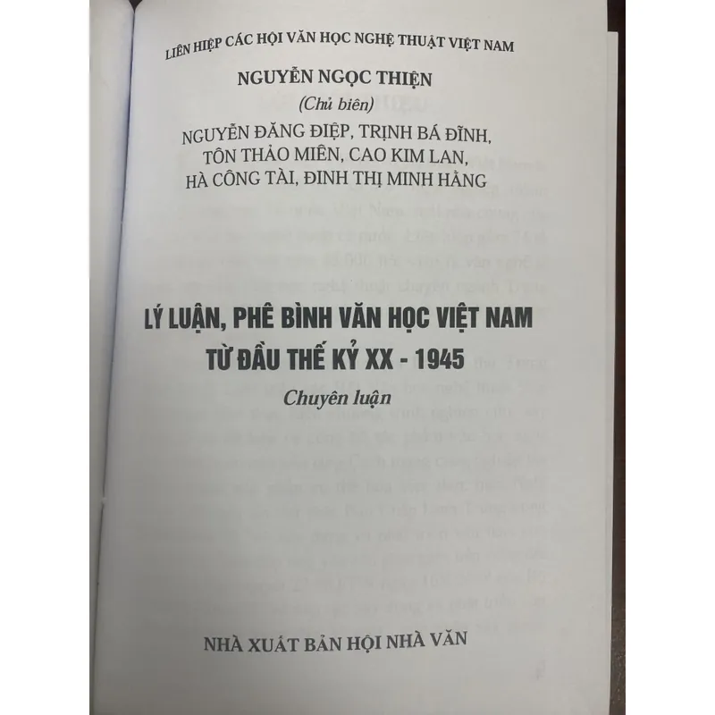 Lý luận phê bình văn học Việt Nam từ đầu thế kỷ XX - 1945 (bìa cứng) 736821