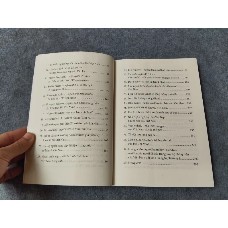 HỌ ĐÃ LÀM NÊN THẾ KỶ 700988