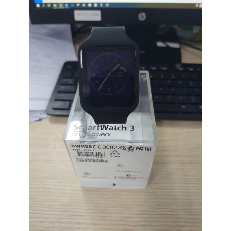 Đồng hồ thông minh Sony SmartWatch 3 SWR50 màu đen đã qua sử dụng 550