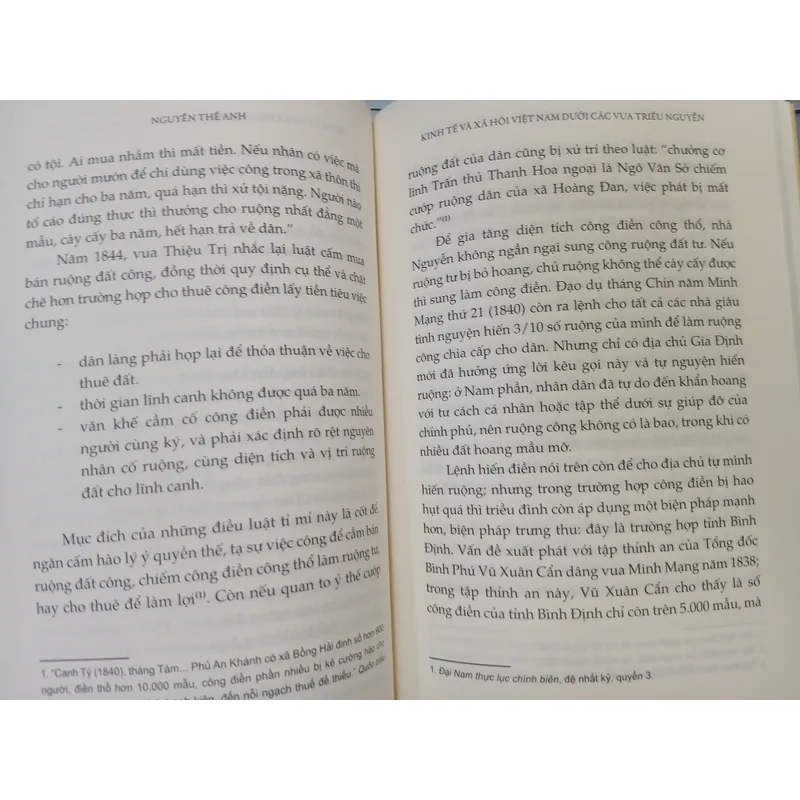 KINH TẾ VÀ XÃ HỘI VIỆT NAM DƯỚI CÁC VUA TRIỀU NGUYỄN - Nguyễn Thế Anh 594564