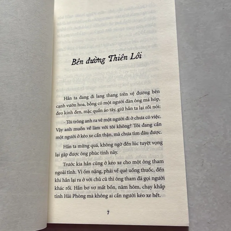 Bên đường Thiên Lôi - Thế Lữ 750343