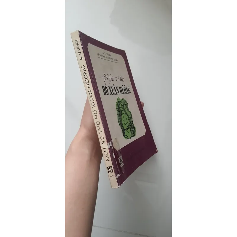 Nghĩ Về Thơ Hồ Xuân Hương 632337