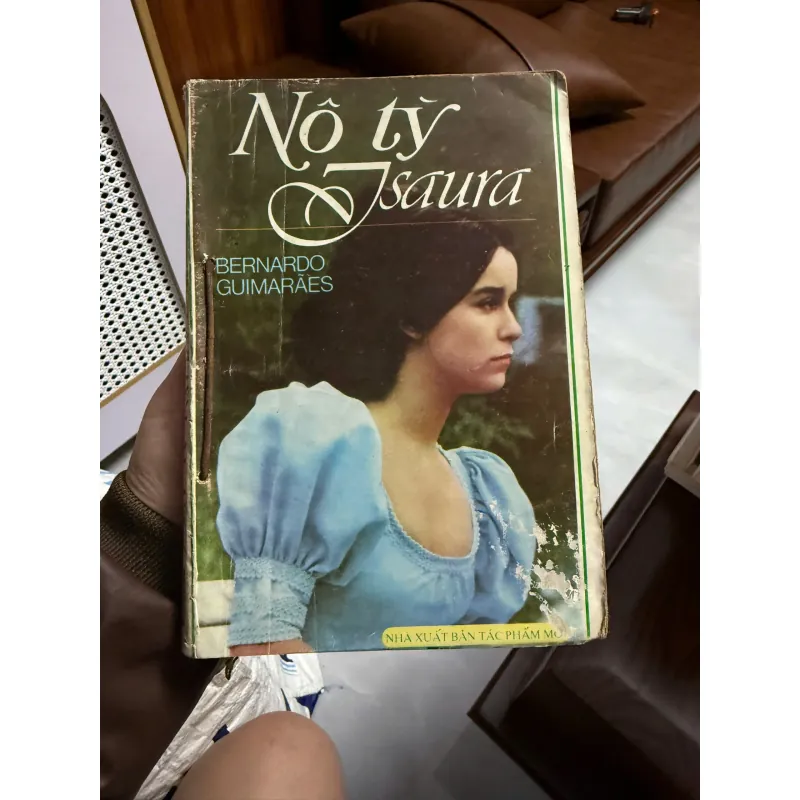 Sách “Nô tỳ Isaura” (Bernardo Guimarães) 975583