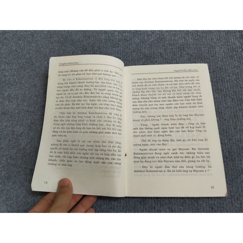 NGƯỜI THẦY ĐẦU TIÊN 478687