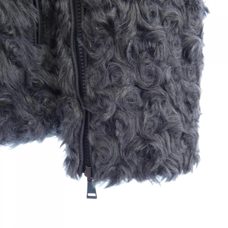 Áo khoác lông vũ MONCLER 643253