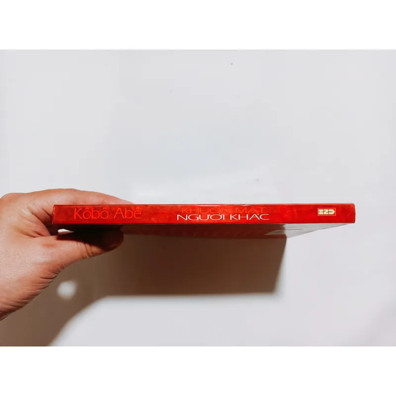 Khuôn Mặt Người Khác - Kobo Abe 779085