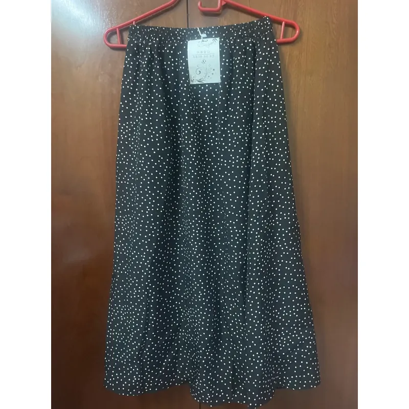 Chân váy chấm bi- size s- cạp chun- có túi- còn mác 558366