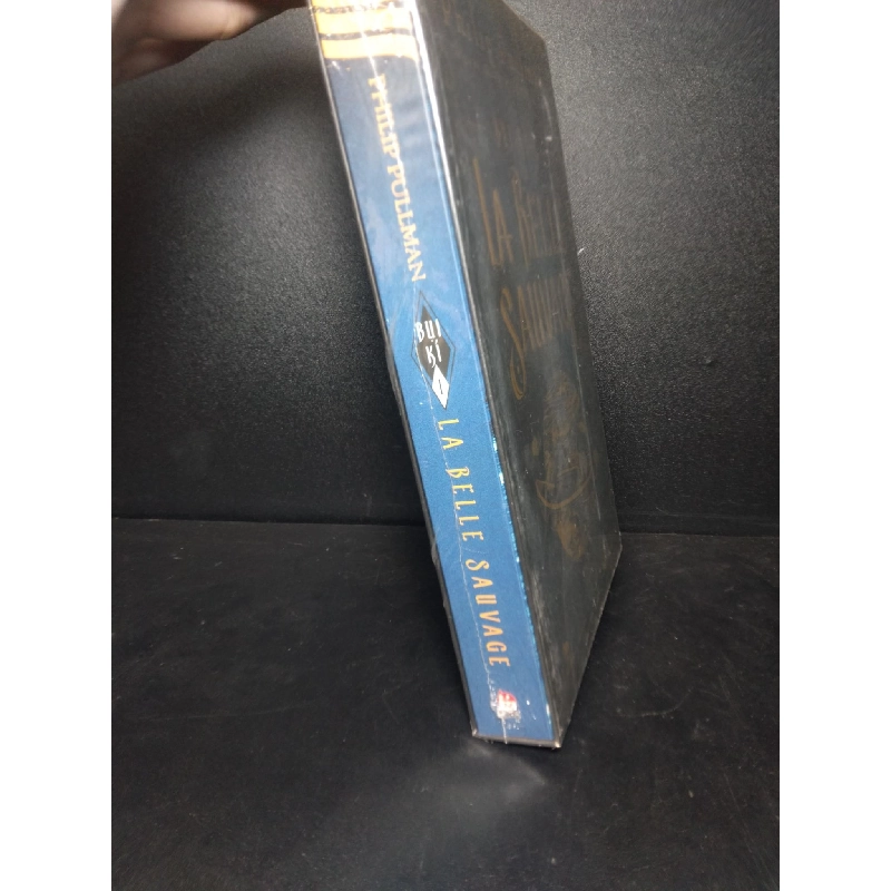 Bụi kí 1 Là Belle Sauvage Philip Pullman mới 100% HCM0710 912432