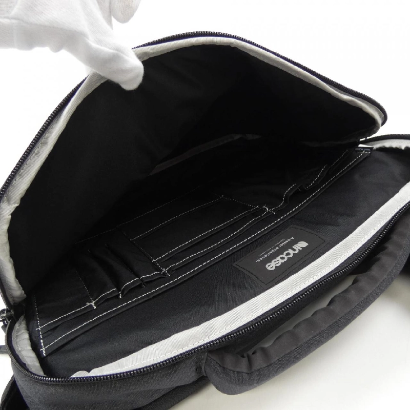 Túi INCASE - Hàng hiệu Authentic 906794