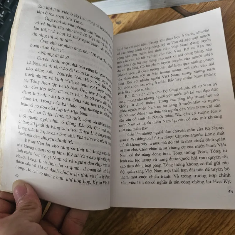 Tháng 4 ác liệt (chất lượng đọc, đủ nội dung, mất vài trang phụ lục ở cuối)
 703765