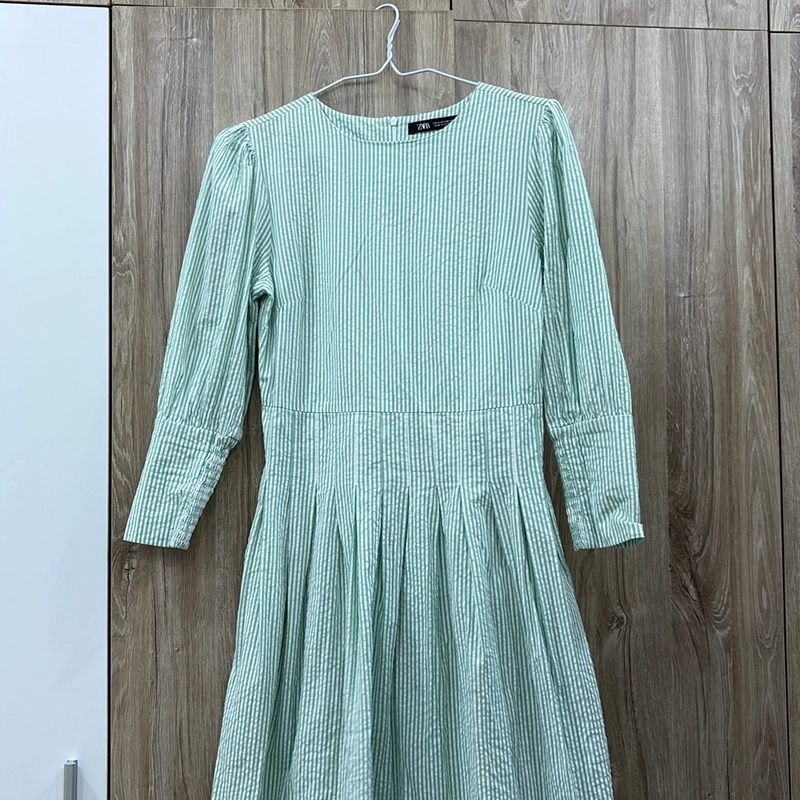 Đầm dạo phố Zara size S ( 48kg đổ lại, eo 68) là mặc đẹp  477713