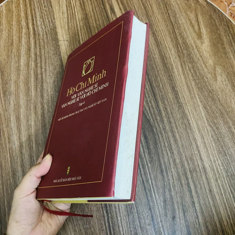 Hồ Chí Minh với văn nghệ sĩ …-tập 4 1023238