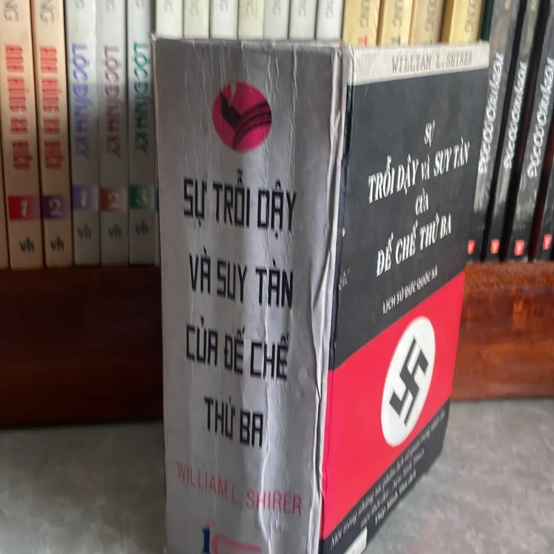 Sự Trối dậy và suy tàn của Đế chế Thứ Ba 577554