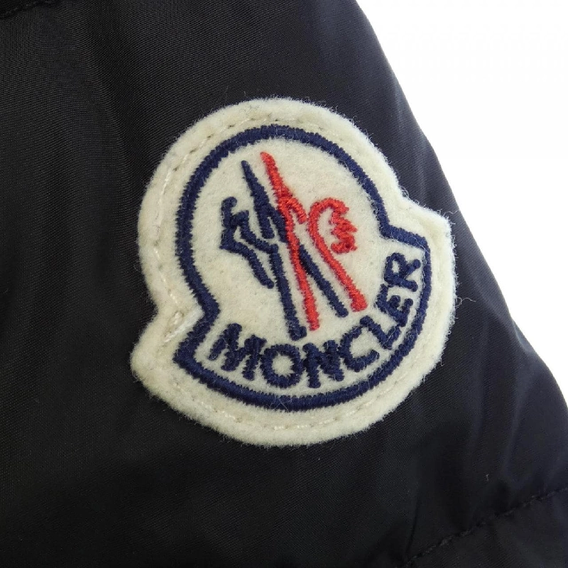 Áo khoác lông vũ MONCLER 638166