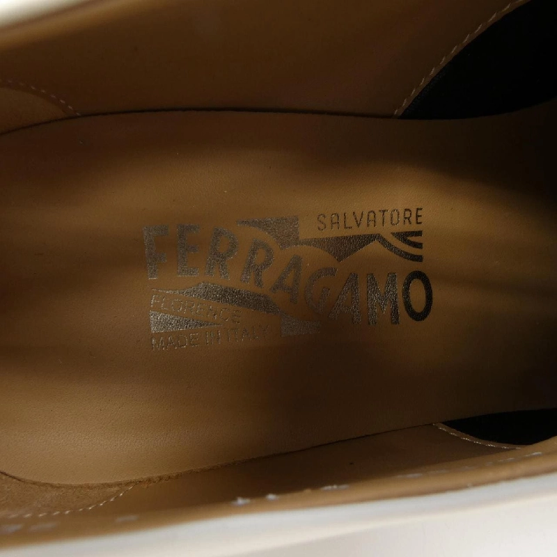 Giày SALVATORE FERRAGAMO UG84885 - Hàng hiệu Authentic 904044