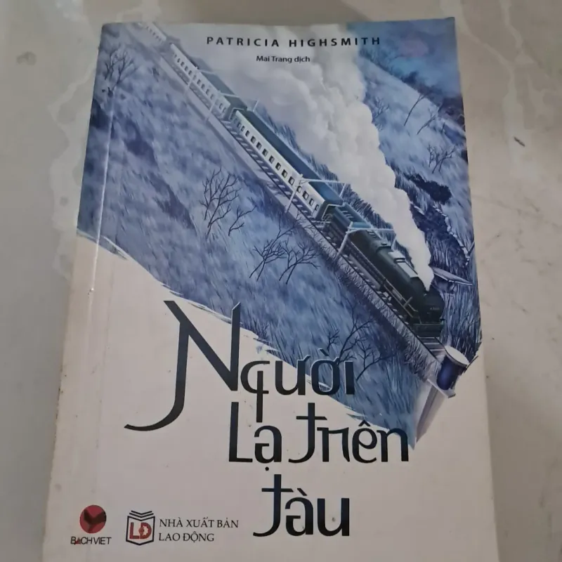 Sách Người Lạ Trên Tàu 752426