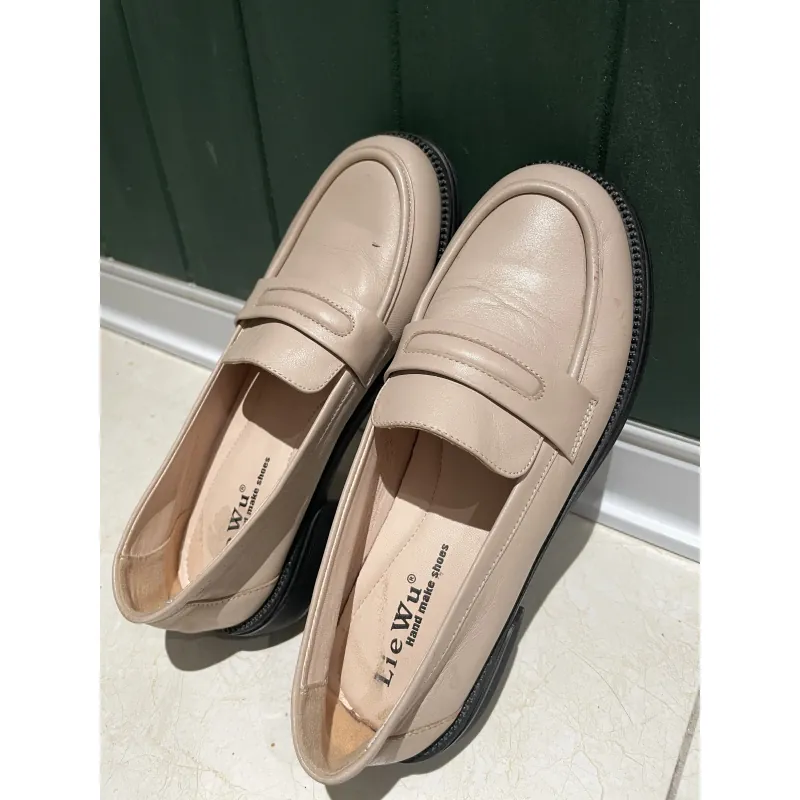 Giày nữ màu be 1021351