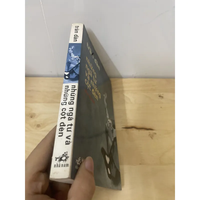 Trần Dần (những ngã tư và những cột đèn  1020256