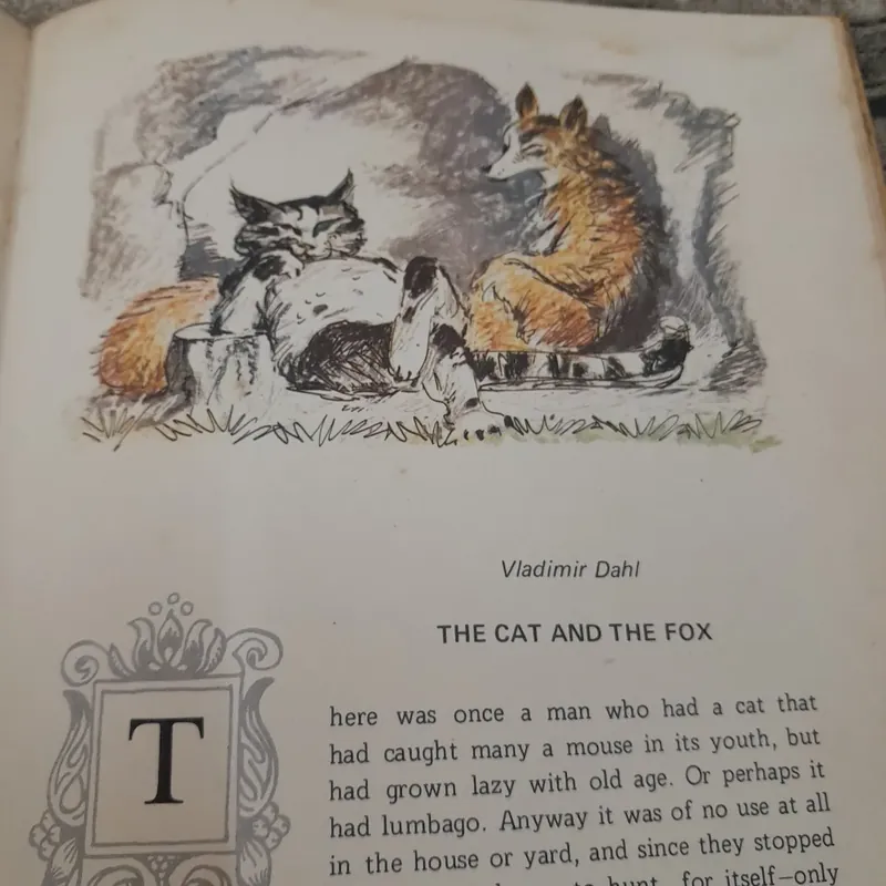 Cổ tích tiếng Anh. On Seashore Far A Green Oak Towers. A book of Tales 730858