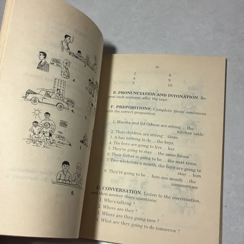Sách tự luyện nghe Tiếng Anh - Lê Văn Khuê (2 cuốn) 681259