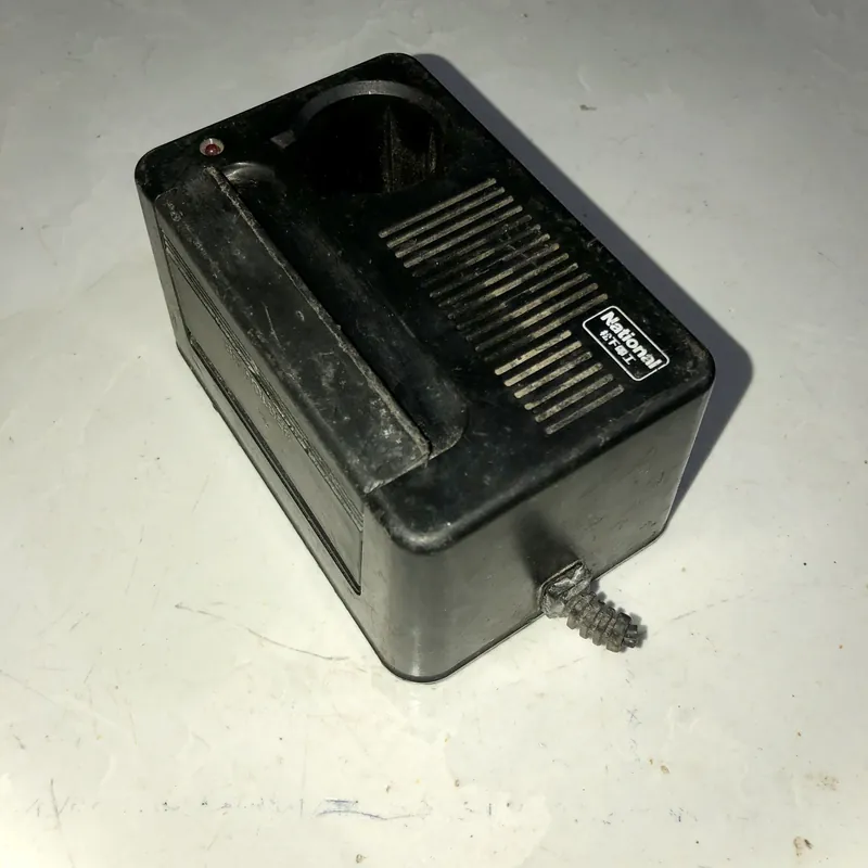 Xác Sạc pin 24V National Nhật 571859