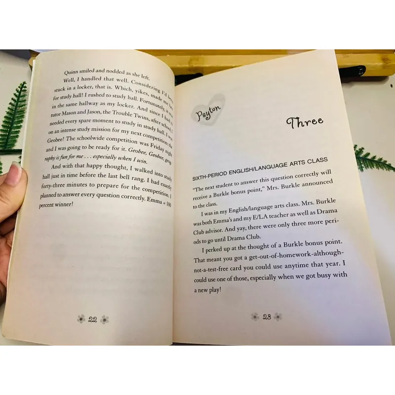 [Sách tiếng Anh 2hand] Like new 90% - 🌈 Double Feature – Julia DeVillers & Jennifer Roy 598331
