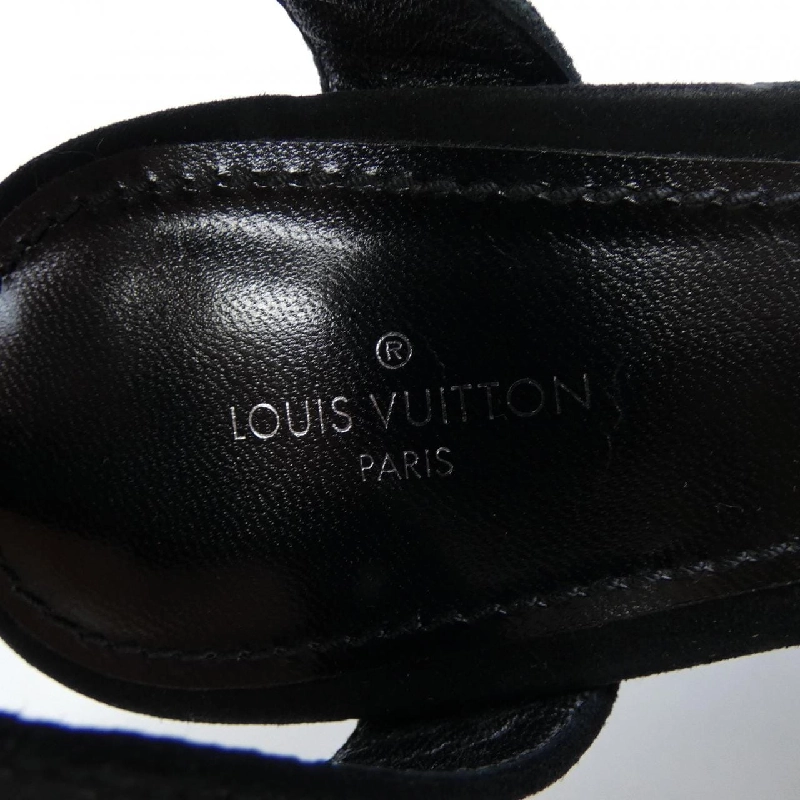 Giày sandal dòng Podium của LOUIS VUITTON - Hàng hiệu Authentic 827981