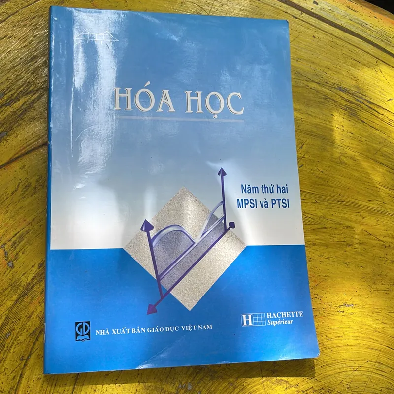 HOÁ HỌC NĂM THỨ NHẤT & NĂM THỨ GAI 734251