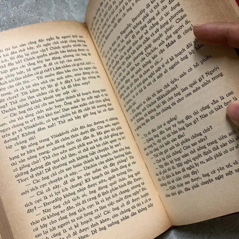 Bộ sách 2 tập Đất vỡ hoang - Mikhain Solokhop - nhà xuất bản cầu vồng 719633